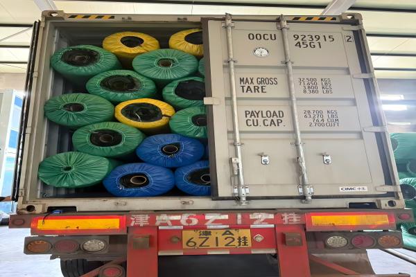 Exporting Custom Colored Grass from China