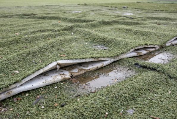 wrinkled artificial grass due to bad padding